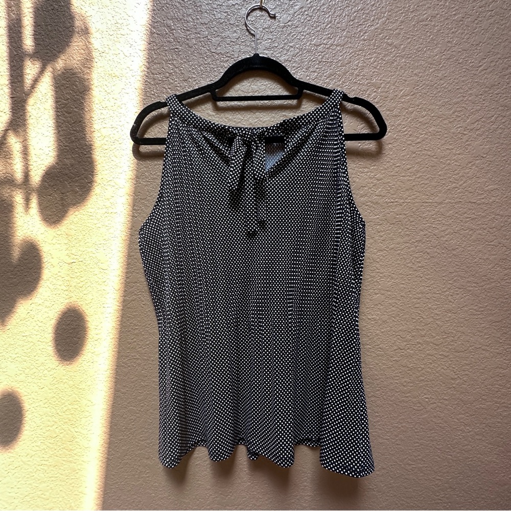 NWT Adrianna Papell Polka Dot Halter Top | Size M | Classic & Chic